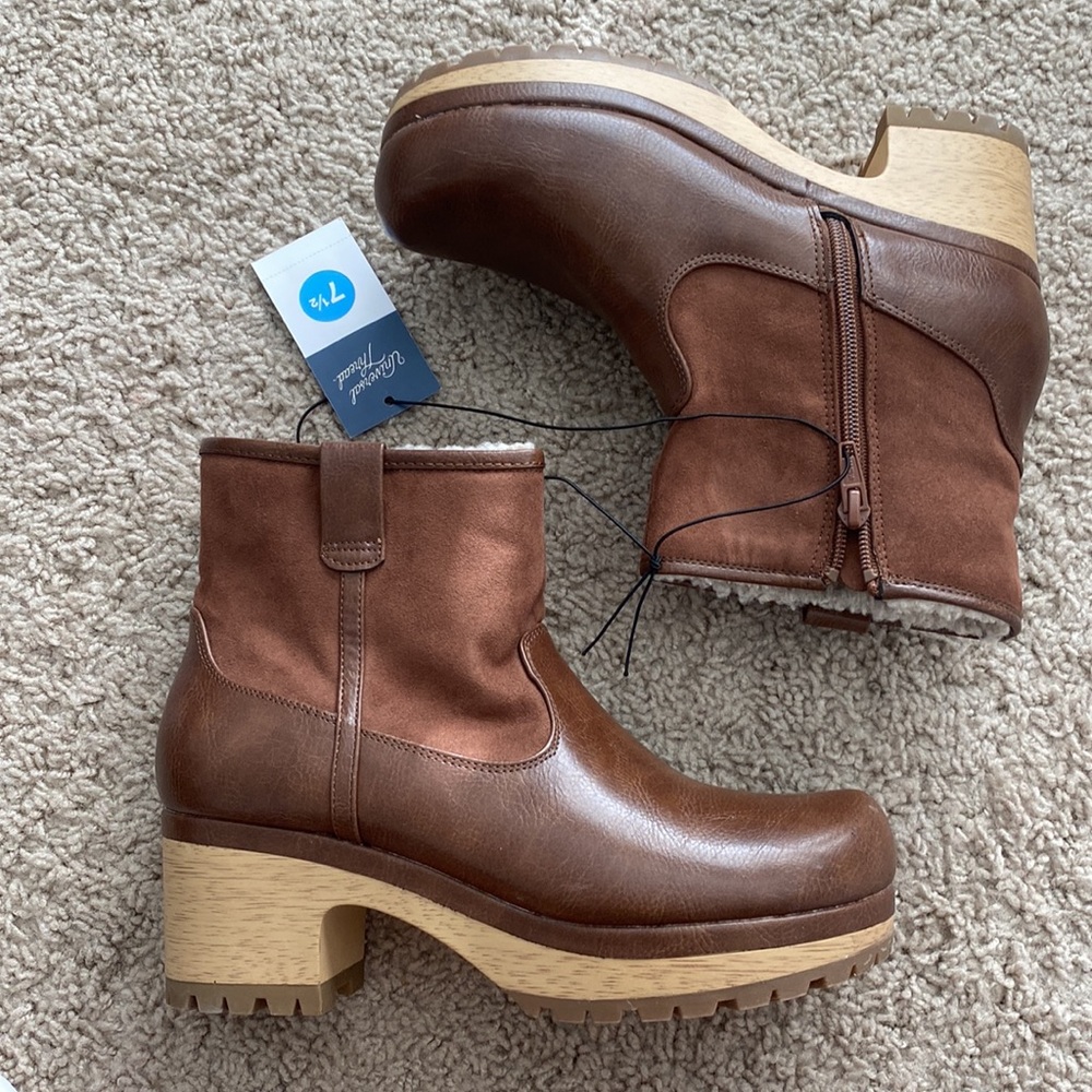 NWT Universal Thread Women's Fawn Clog Boots - Picture 8 of 8